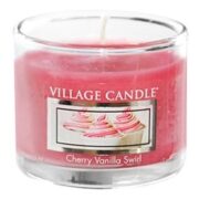 village-candle-vonna-mini-sviecka-v-skle-visna-a-vanilka-cherry-vanilla-swirl-1-2oz